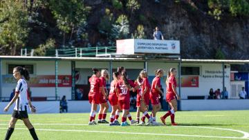 Equipa feminina do Gil Vicente goleou Varzim na apresentação aos sócios