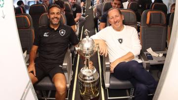 Dono do Botafogo elogia Artur Jorge: "Ele é bonito, engraçado e um grande treinador"