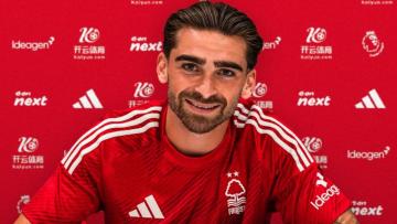 Nottingham Forest anuncia a contratação de Jota Silva