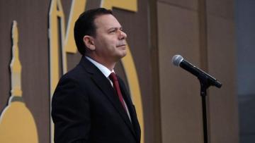 Primeiro-ministro admite não poder garantir “de um mês para o outro” professores para todos os alunos