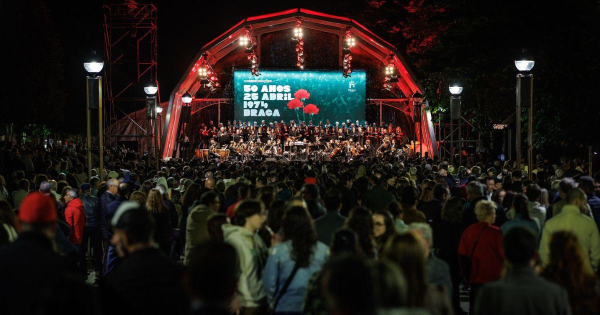 Milhares de vozes celebraram o 25 de Abril em Braga