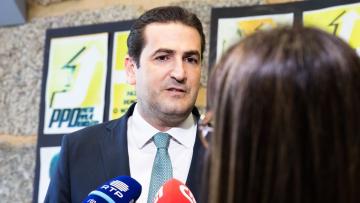 Líder parlamentar do PSD acusa Governo do PS de ter enganado reformados e pensionistas