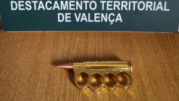 Homem detido por posse de arma proibida em Valença