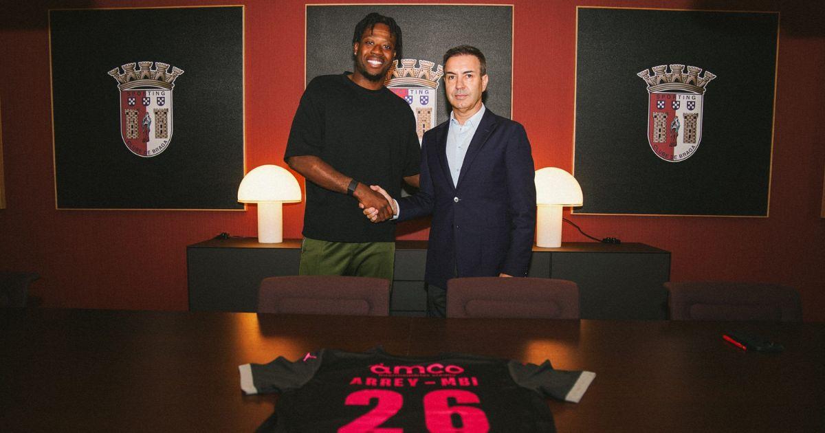 Passou pelas formações do Bayern e do Chelsea e é reforço do SC Braga