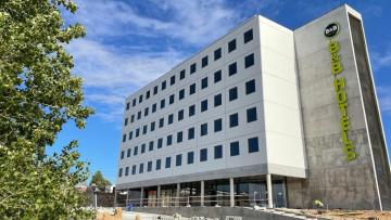 Construção de hotel em Madrid em edifício híbrido por empresa de Braga em fase final