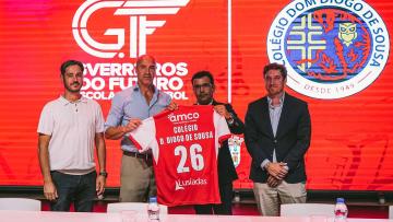 'Escola de Futebol Gverreiros do Futuro' chega ao Colégio D. Diogo de Sousa