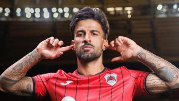 Tiago Silva deixa Vitória e ruma ao Al Rayyan