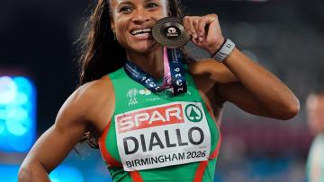Fatoumata Diallo de bronze nos 400 metros barreiras