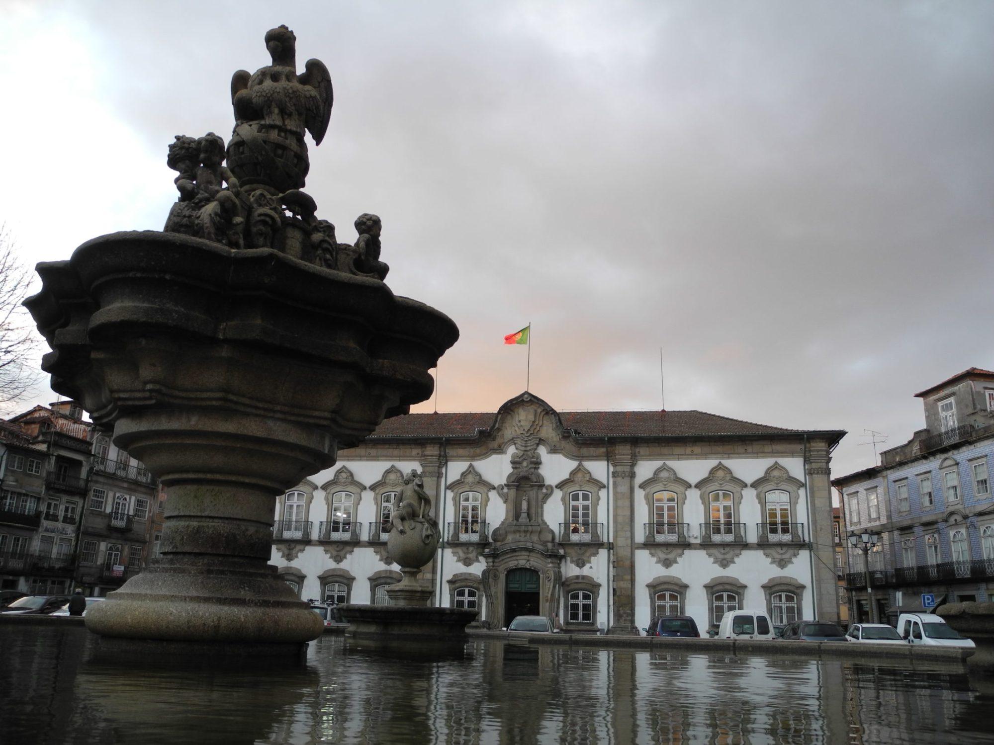 Braga entre os municípios do país com melhores contas na pandemia