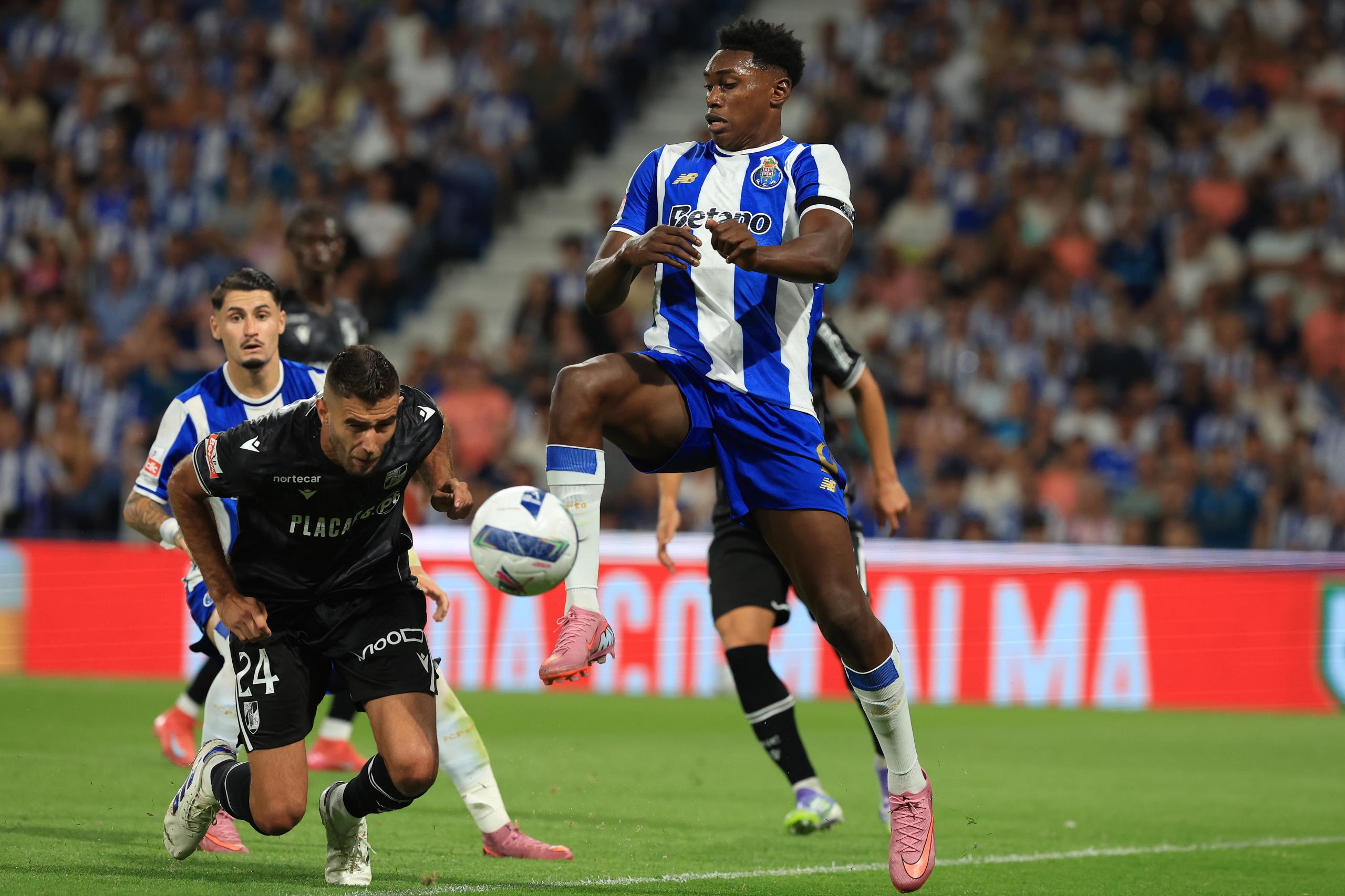 Vitória SC derrotado no Dragão