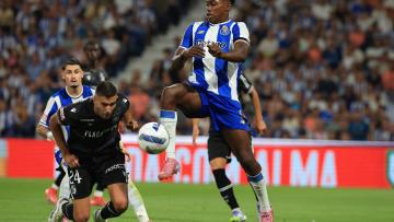 FC Porto e Vitória SC lutam por lugar na 'final four' da Taça da Liga