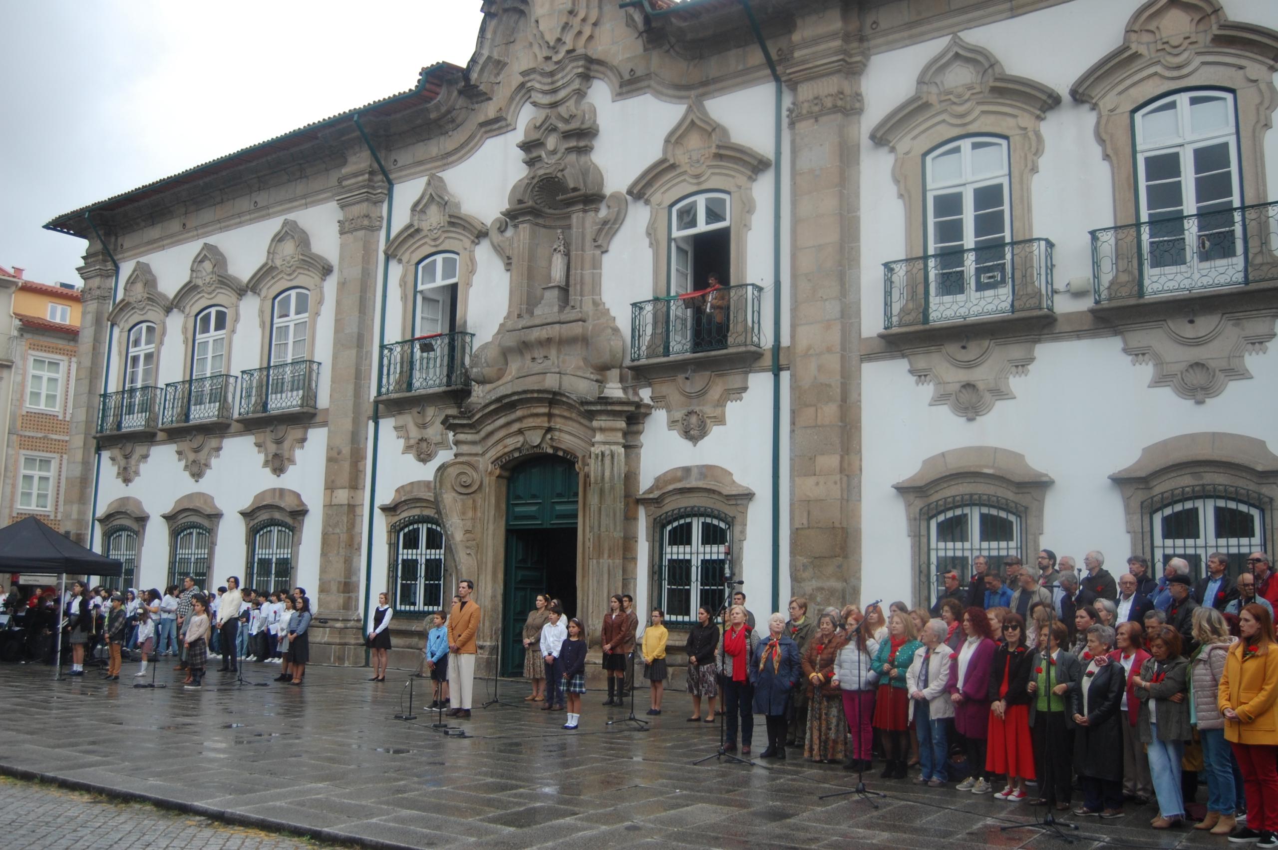 Braga recria “Comício de 26 de Abril” e volta a dar voz aos que lutaram pela liberdade