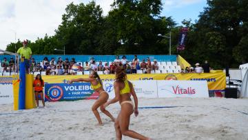 Da calçada à areia: 400 toneladas de areia levam o melhor voleibol feminino de praia ao centro da cidade de Barcelos