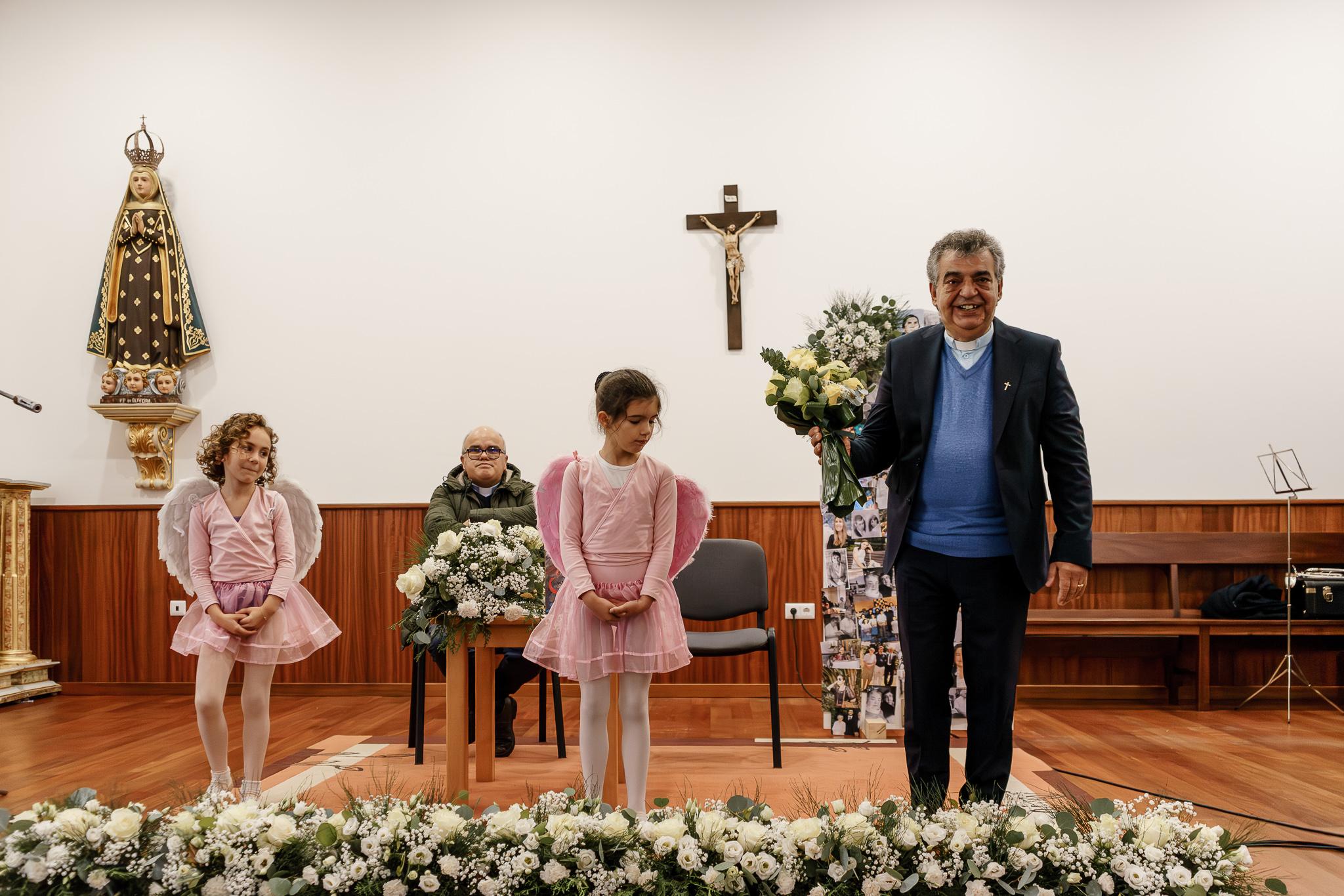 Padre António Gonçalves apresenta novo livro com casa cheia