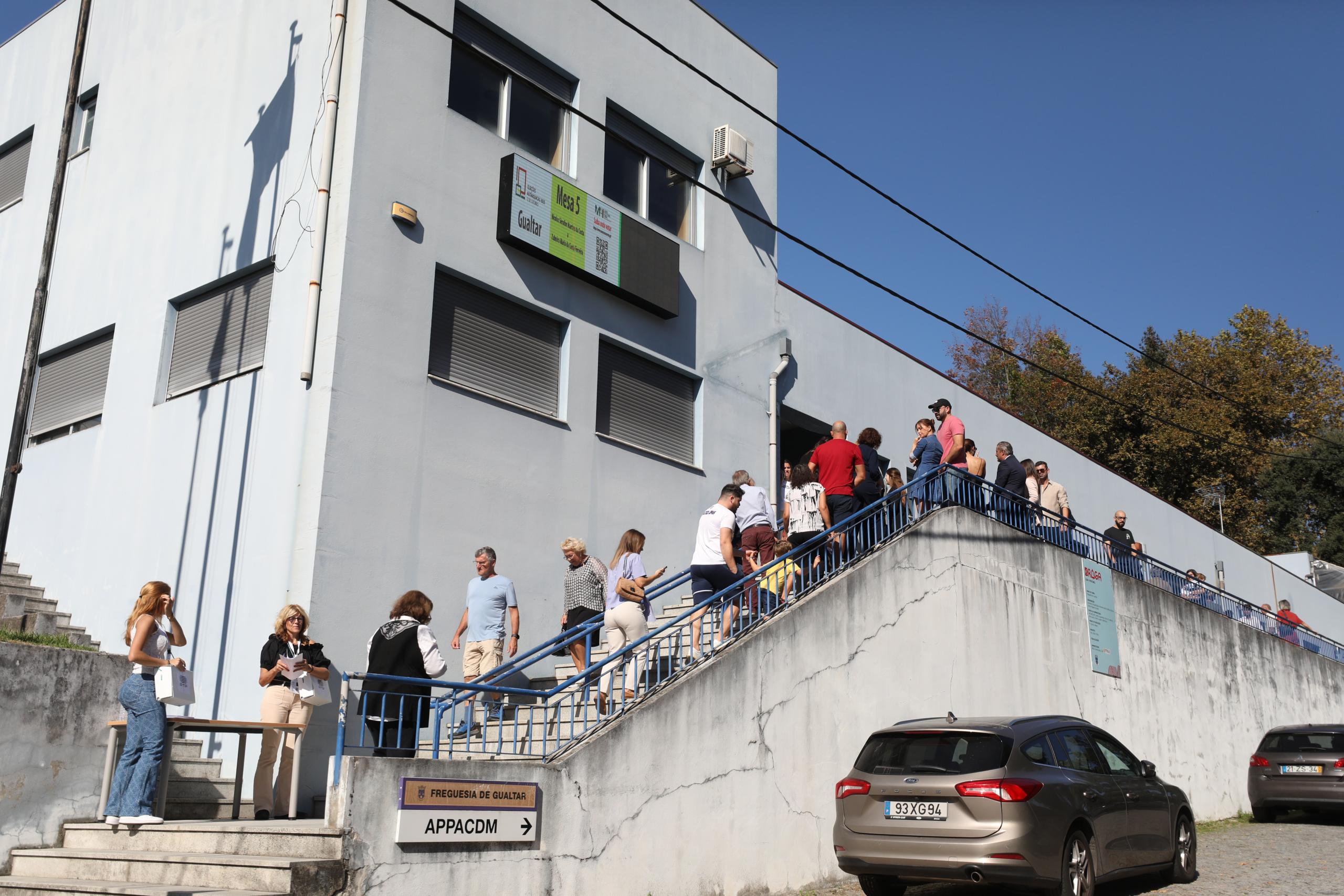 Sondagens apontam para abstenção entre 43,3% e 48,3%
