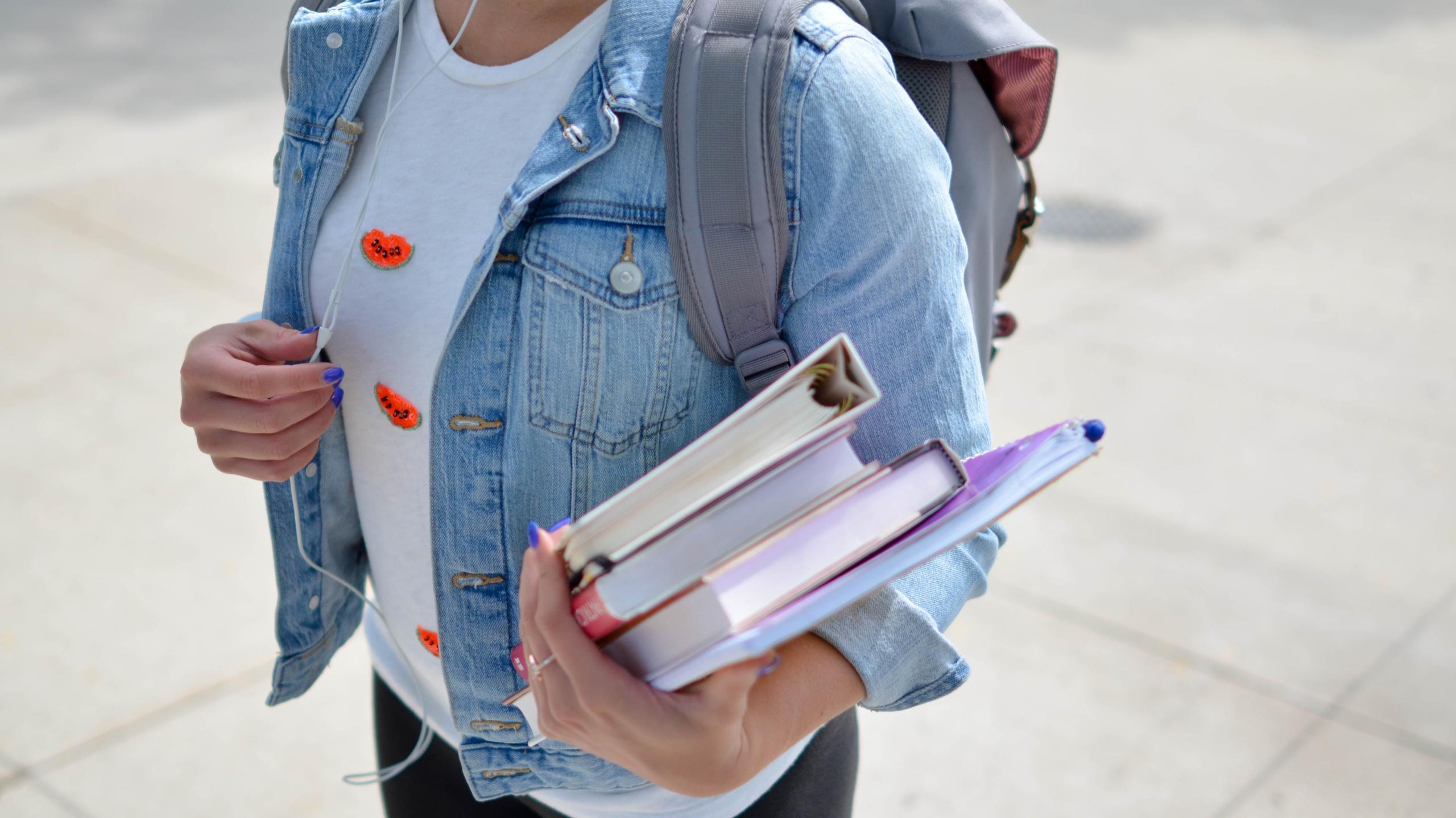 Mais de 92 mil alunos começam aulas sem todos os professores