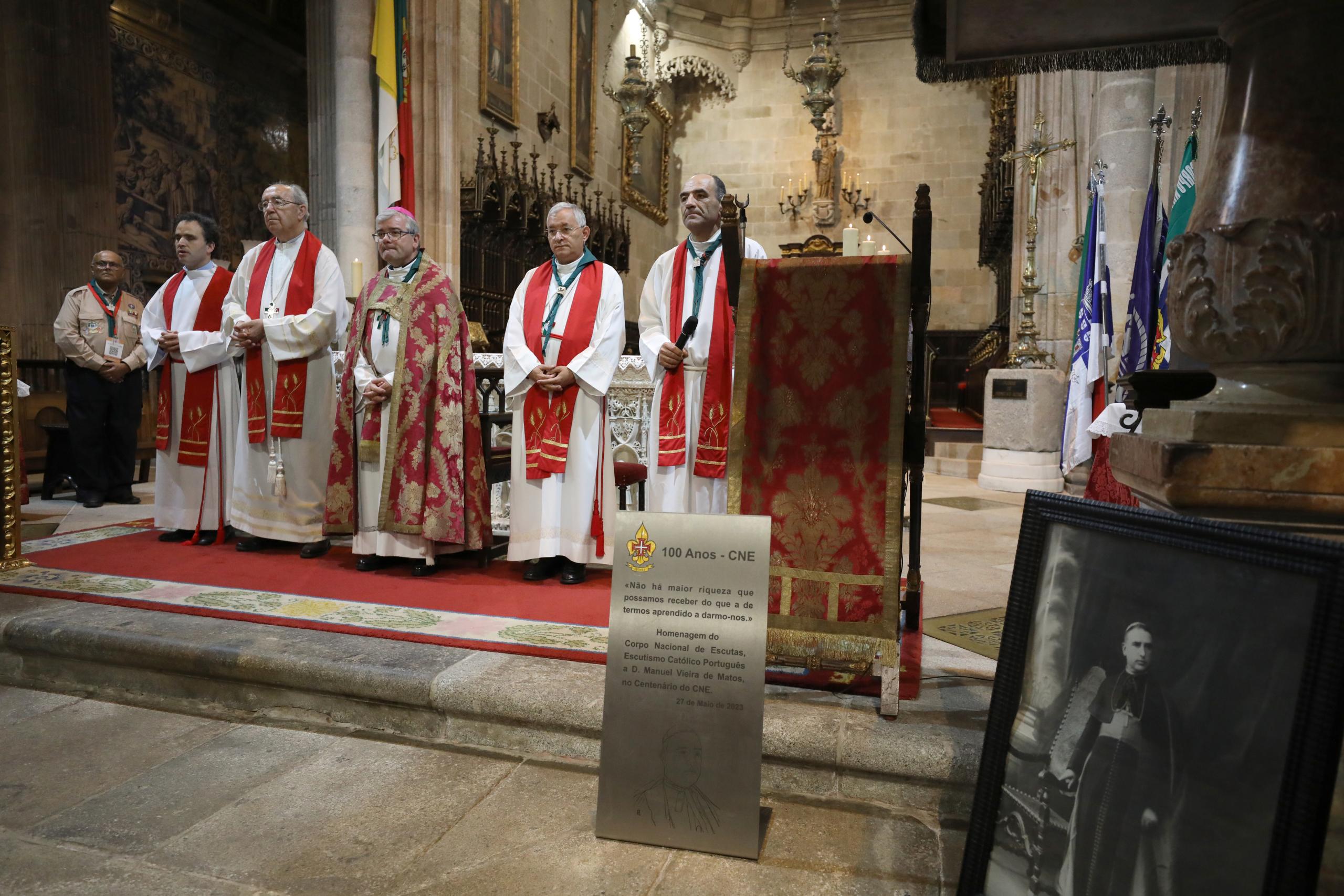 Arcebispo de Braga exorta escuteiros a contribuírem para um «mundo aberto»