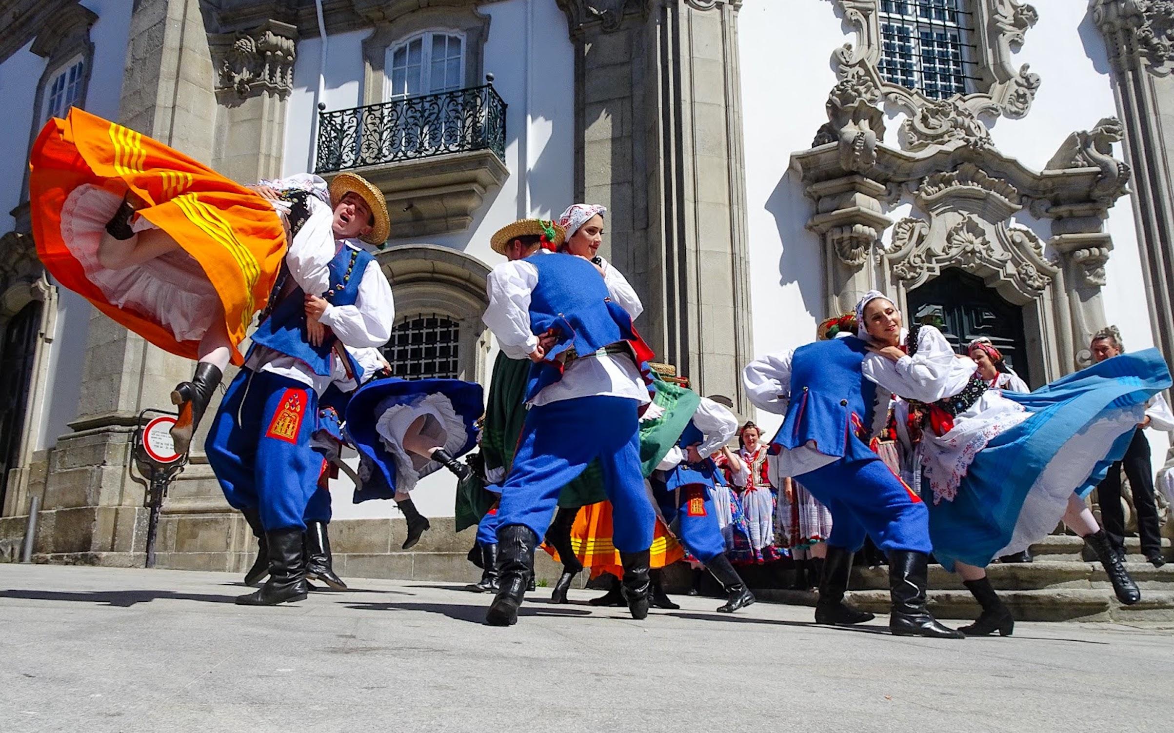 Viana é palco de folclore mundial com mais de 200 participantes