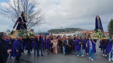 Chuva deu tréguas para deixar passar a Procissão dos Passos de Figueiredo