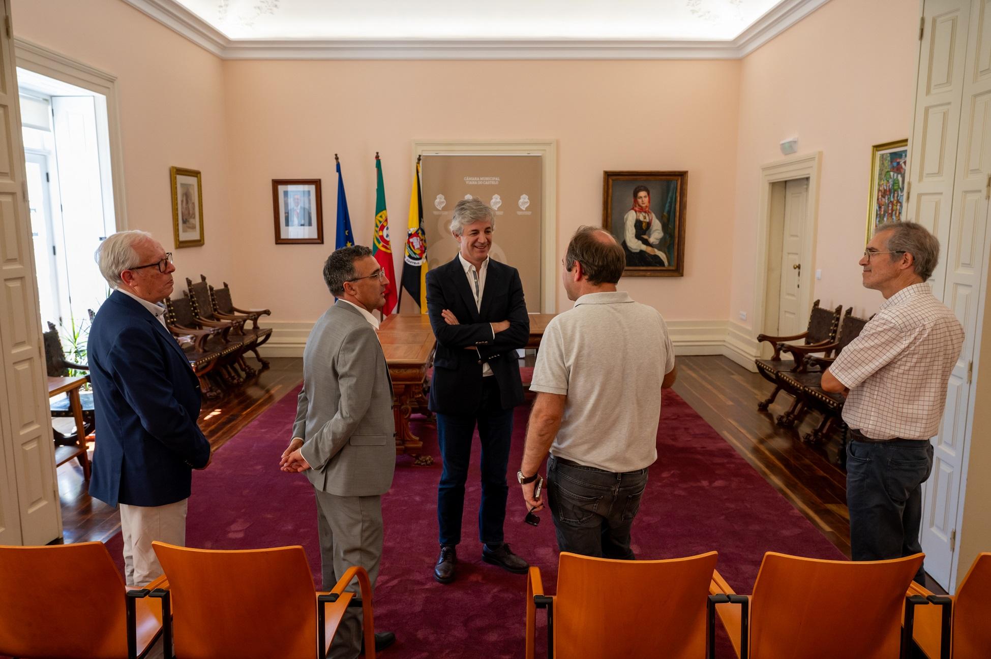 presidente-da-c-mara-de-viana-do-castelo-firma-novos-protocolos-que