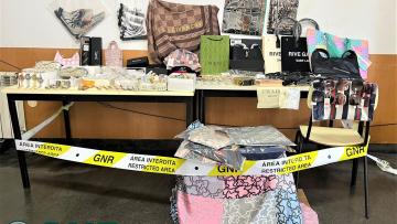 GNR apreende mais de sete mil artigos contrafeitos em loja em Vila do Conde
