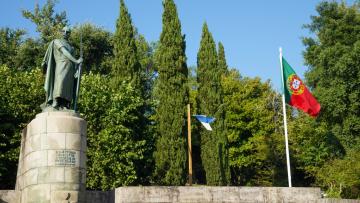 Recolocada espada na estátua de D. Afonso Henriques em Guimarães
