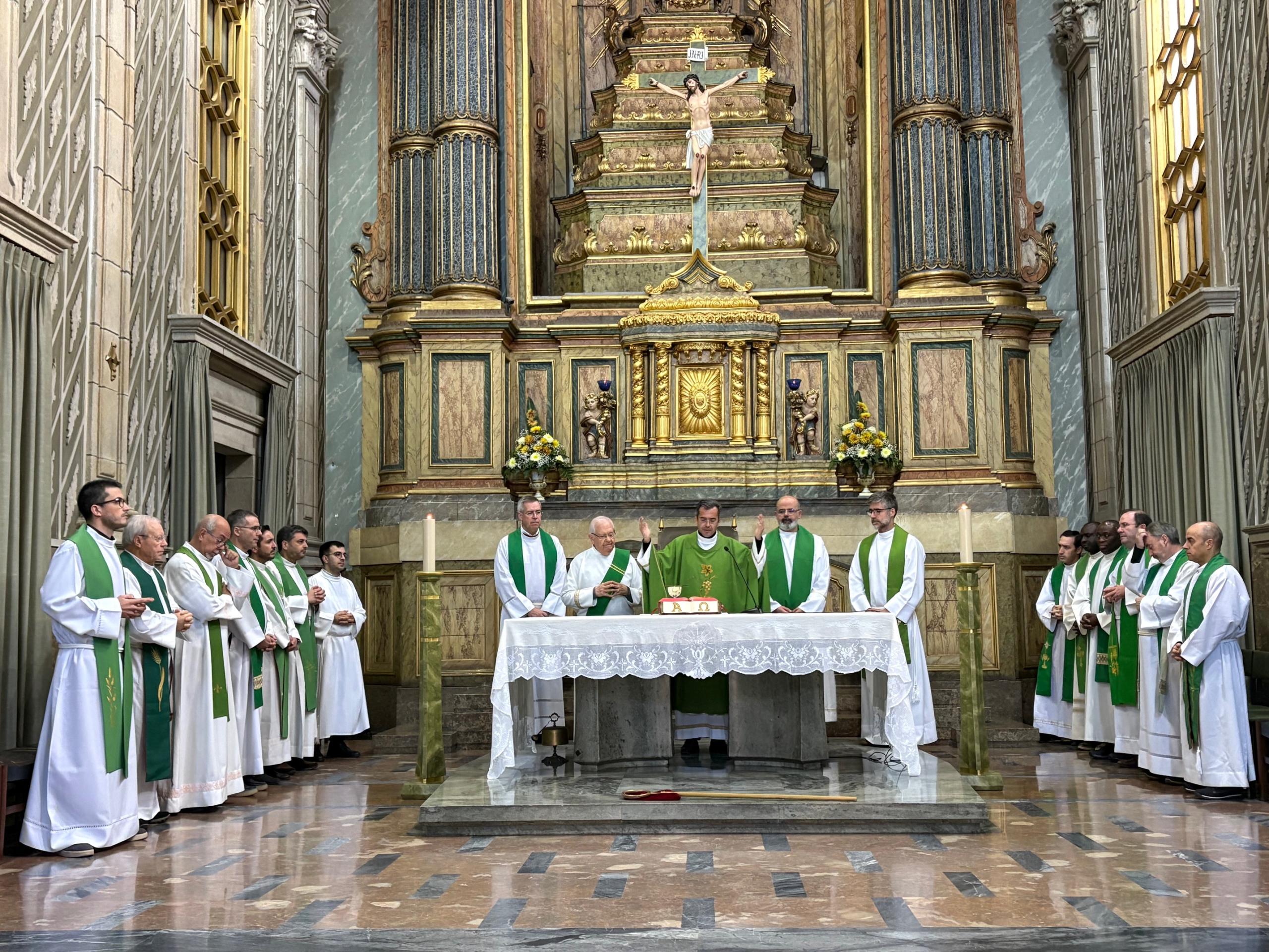 Arciprestado de Braga recorda  sacerdotes falecidos com visita e missa nos Congregados