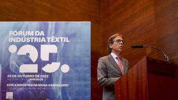 Quadrilátero vai propor medidas para apoiar o têxtil