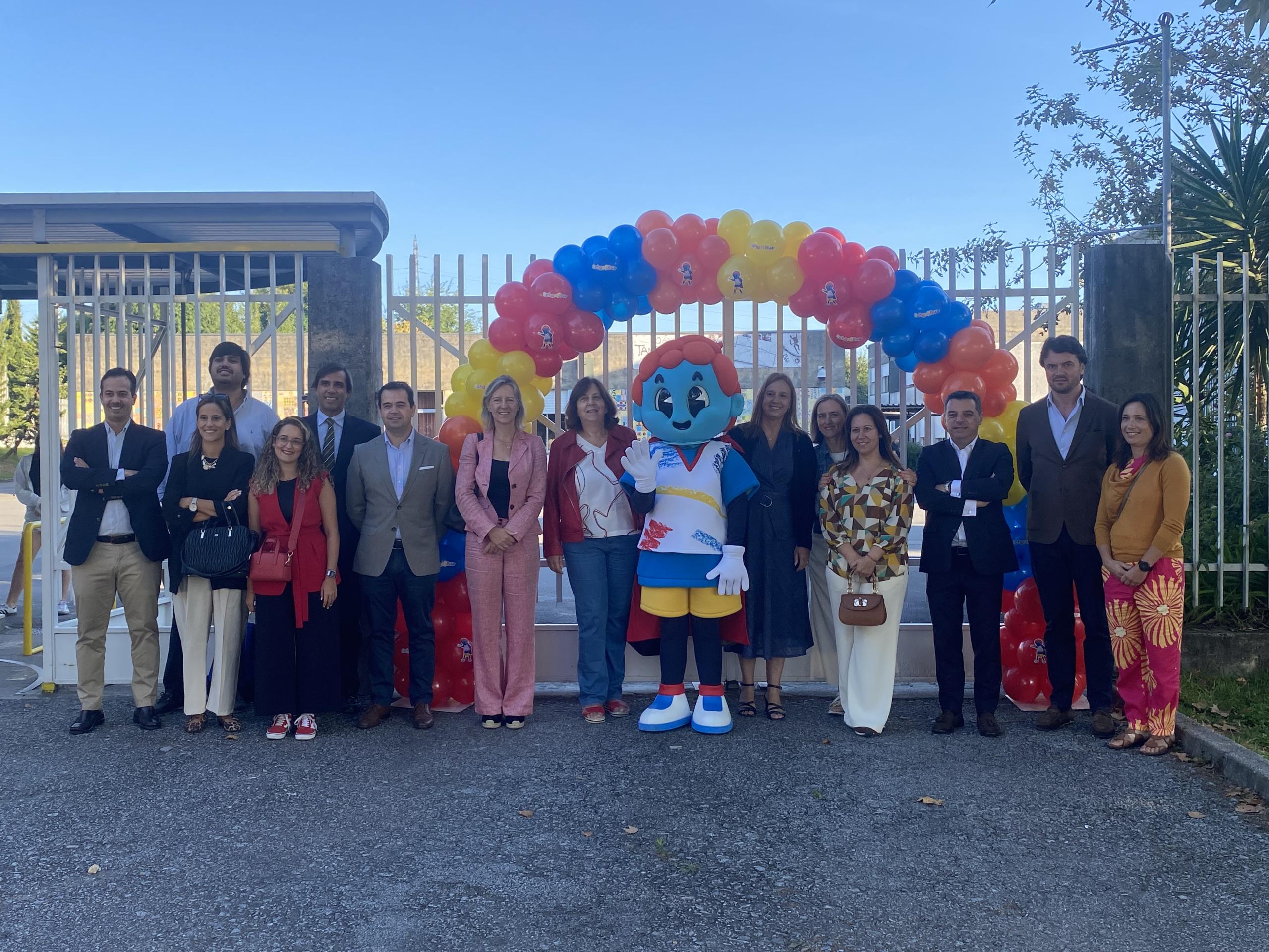 School Bus iniciou em Palmeira rota que abrange 17 escolas do concelho