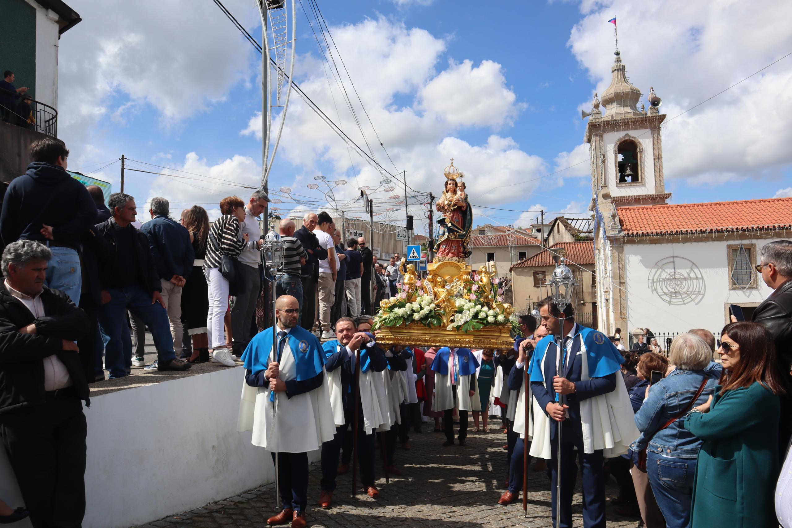 Festividades reforçam união da comunidade e atraem multidão a Padim da Graça