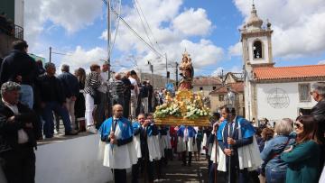 Festividades reforçam união da comunidade e atraem multidão a Padim da Graça