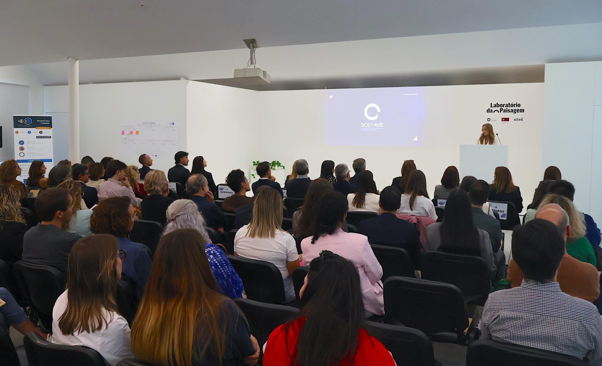 Ave lança centro para incentivar empreendedorismo social na região