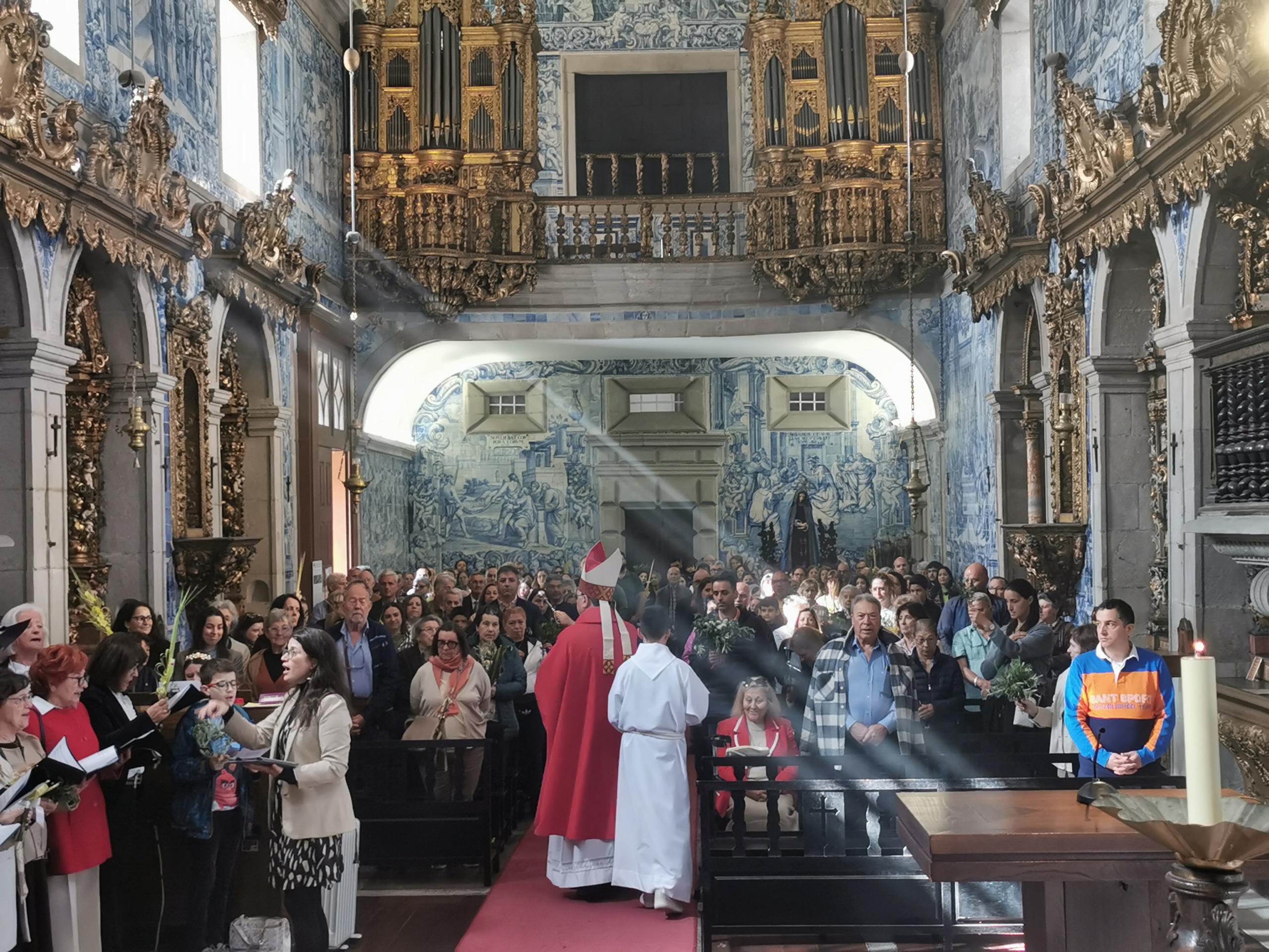Bispo de Viana desafia a transformar «humanidade desiludida»