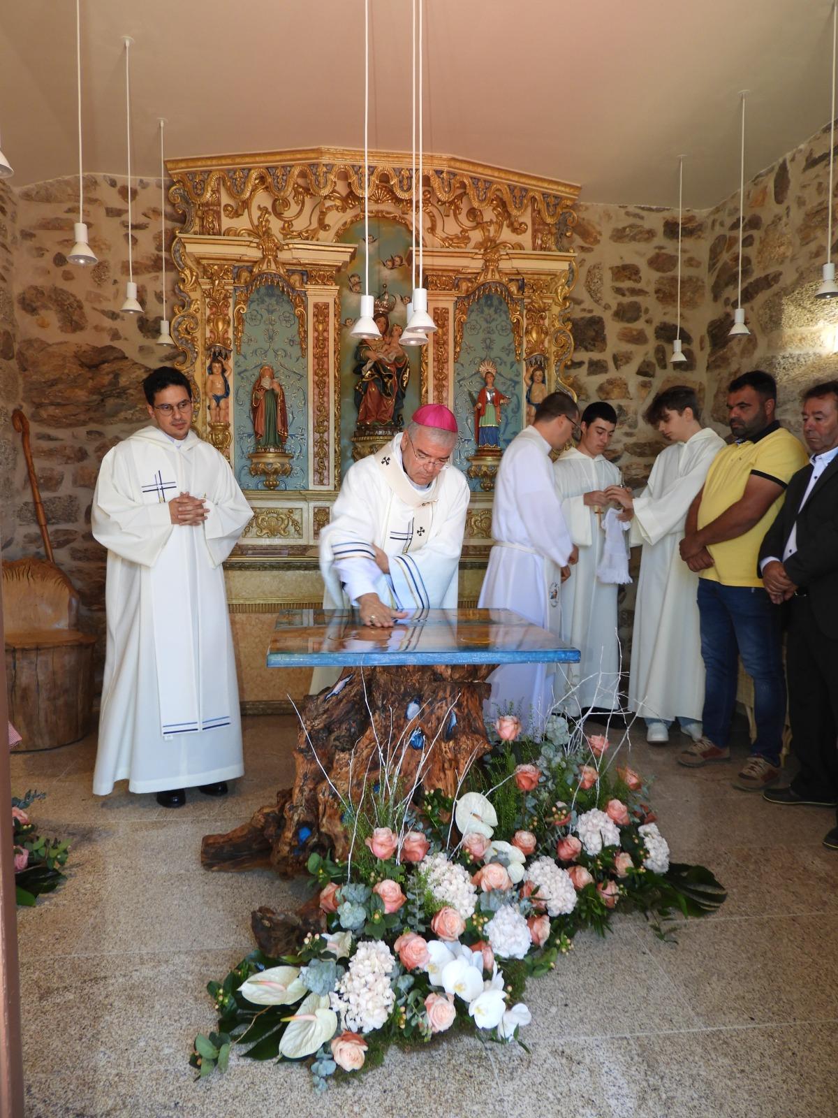 Arcebispo de Braga presidiu à bênção e dedicação da capela da Senhora do Amparo