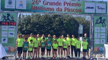 Escola Rosa Oliveira  com três pódios