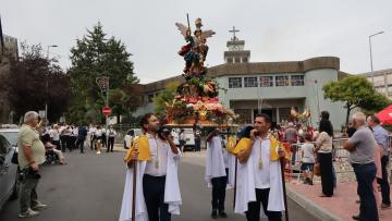Procissão de São Miguel levou centenas  de devotos às ruas de Gualtar