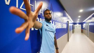 Médio Yannick Semedo reforça FC Vizela