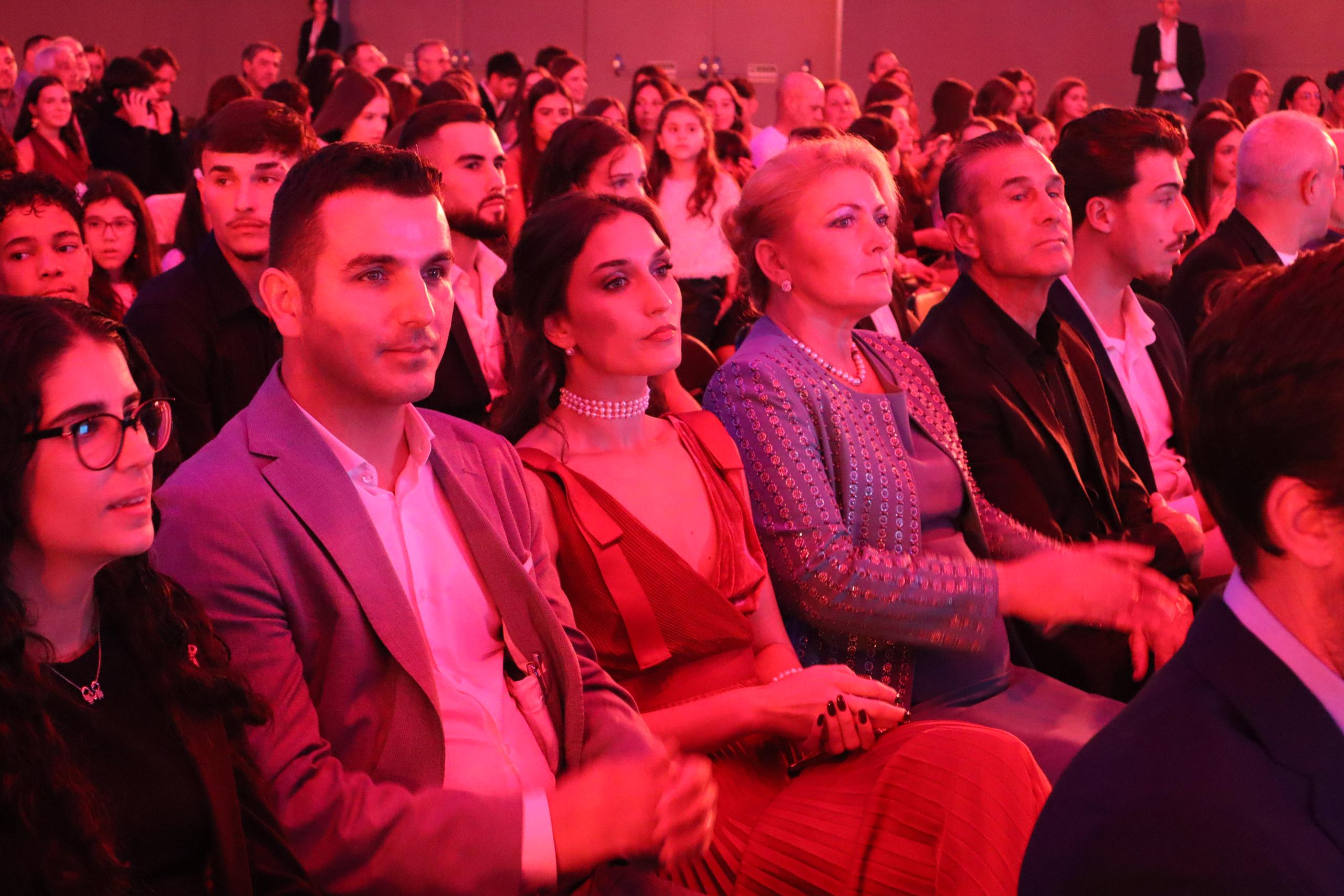 Nadadora olímpica portuguesa Tamila Holub anuncia o fim da carreira