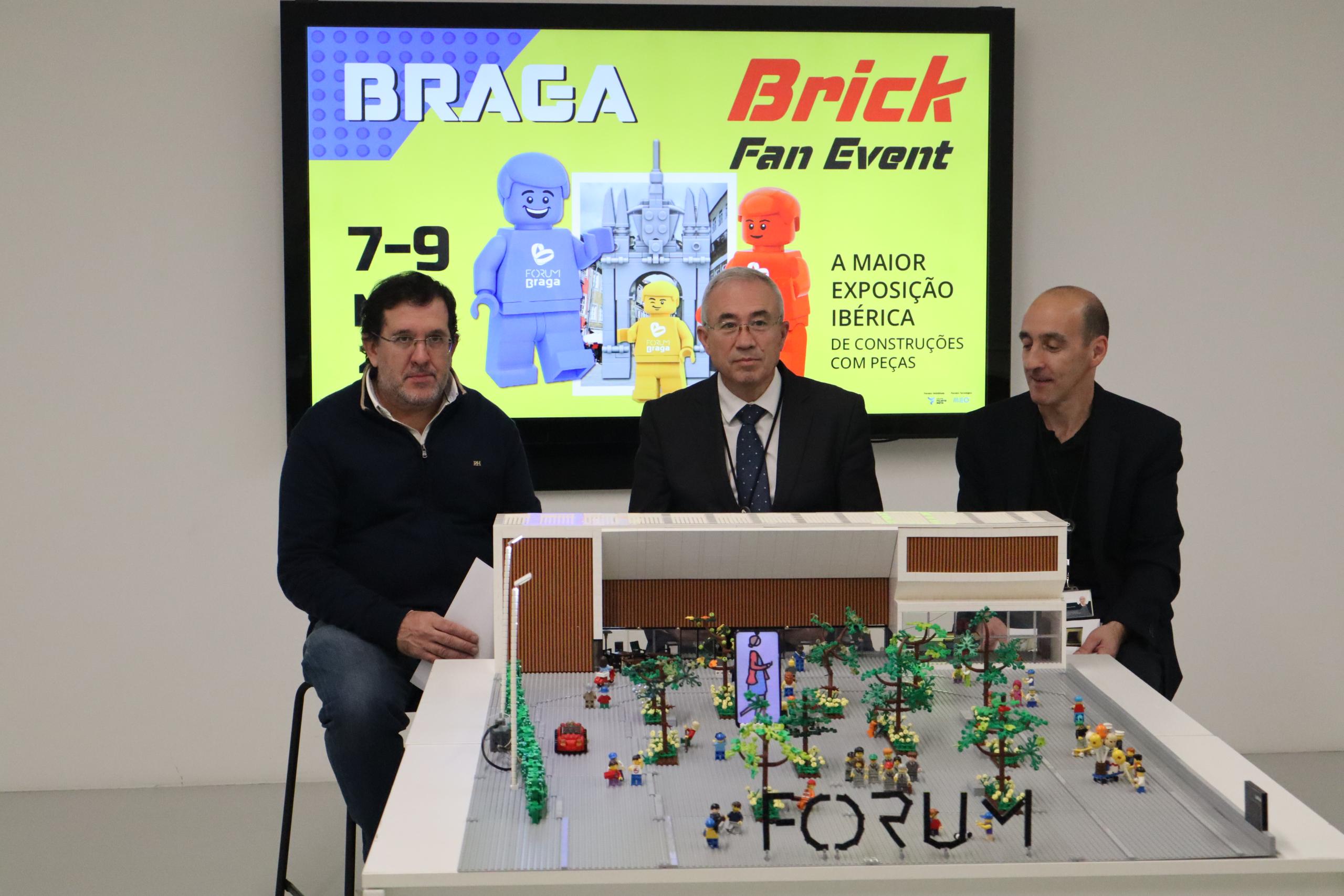 Estação ferroviária, cidade submersa e estufa são atrações da feira de legos de Braga