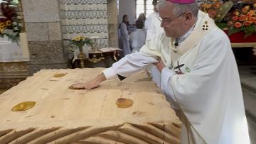 Dedicação do novo altar em Argivai marcou a comunidade paroquial
