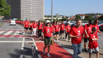 Caminhada de apoio às associações “Virar a Página” e ABRA juntou 300 pessoas