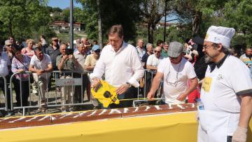 Ponte da Barca confecionou maior bolo de mel de Portugal