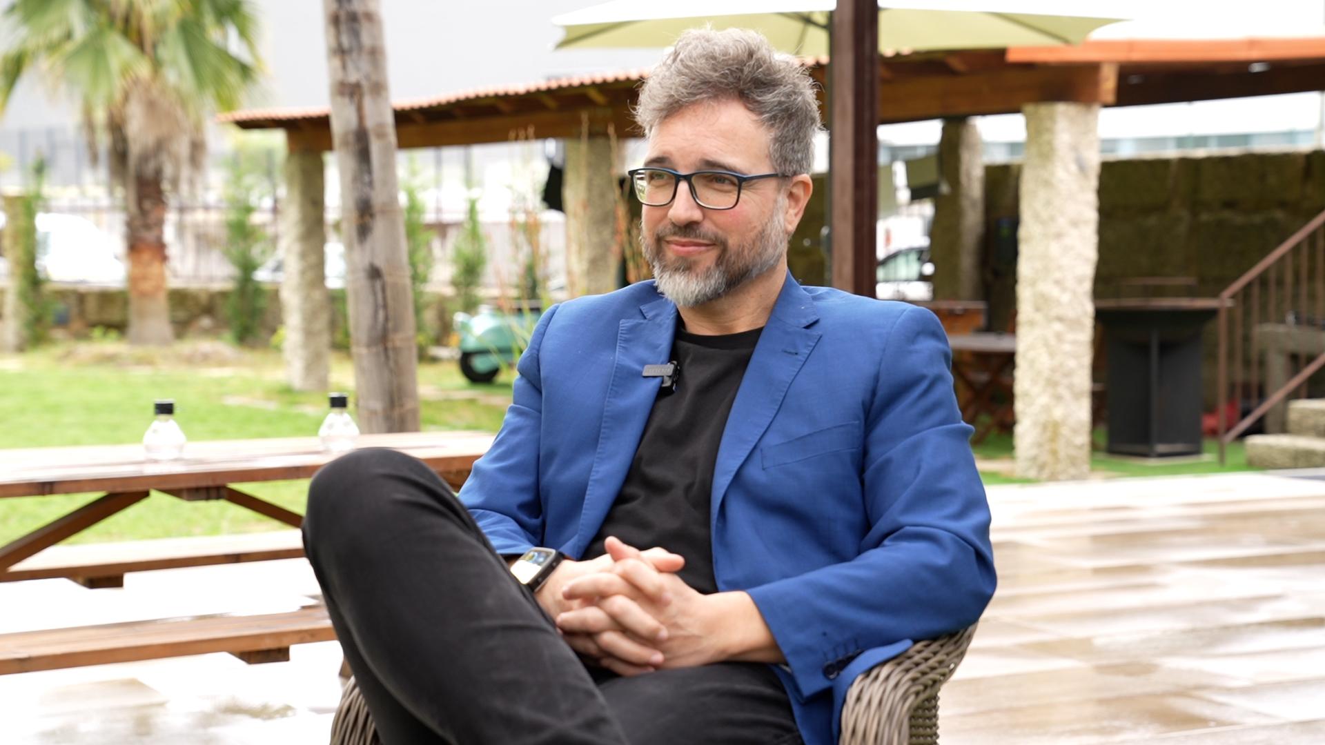 «Nós somos a soma de desassossego e paz e é esse equilíbrio que é difícil encontrar»