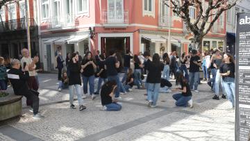 No Dia Mundial do Teatro, a Tin.Bra pergunta: O que é real na vida?