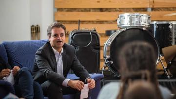 Braga defende que cidades devem envolver os jovens na democracia