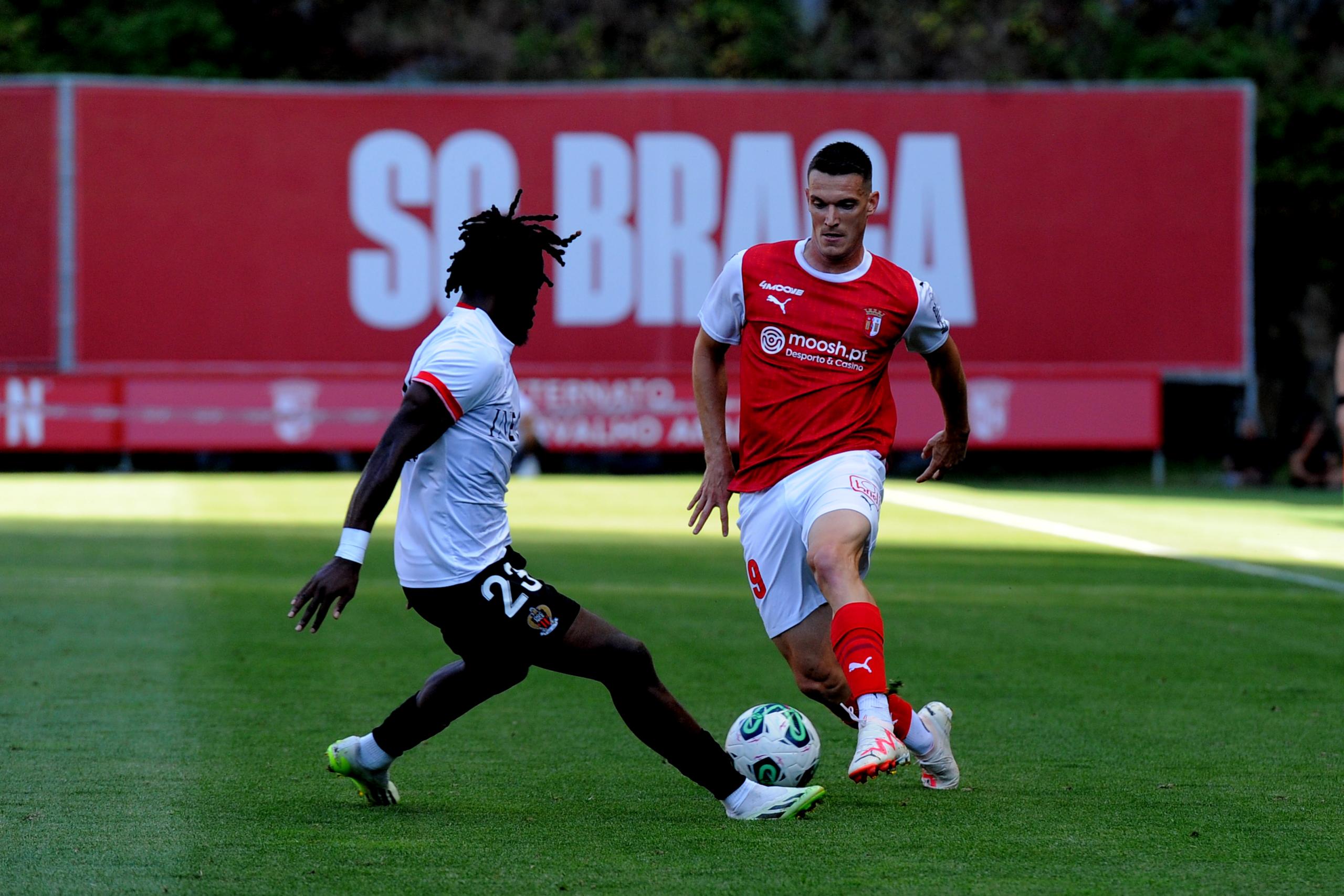 Dois “foguetes” para animar a festa