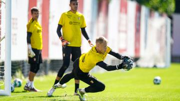A vez de Lukas Hornicek na baliza