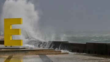 IPMA eleva para vermelho aviso de agitação marítima para sete distritos na sexta-feira