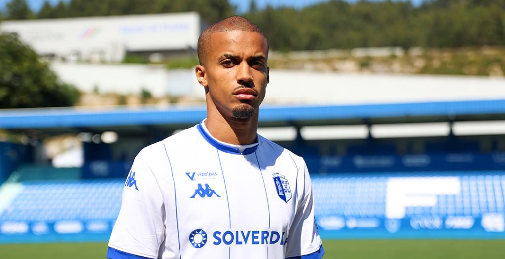 Miguel Tavares renova com FC Vizela até junho de 2028