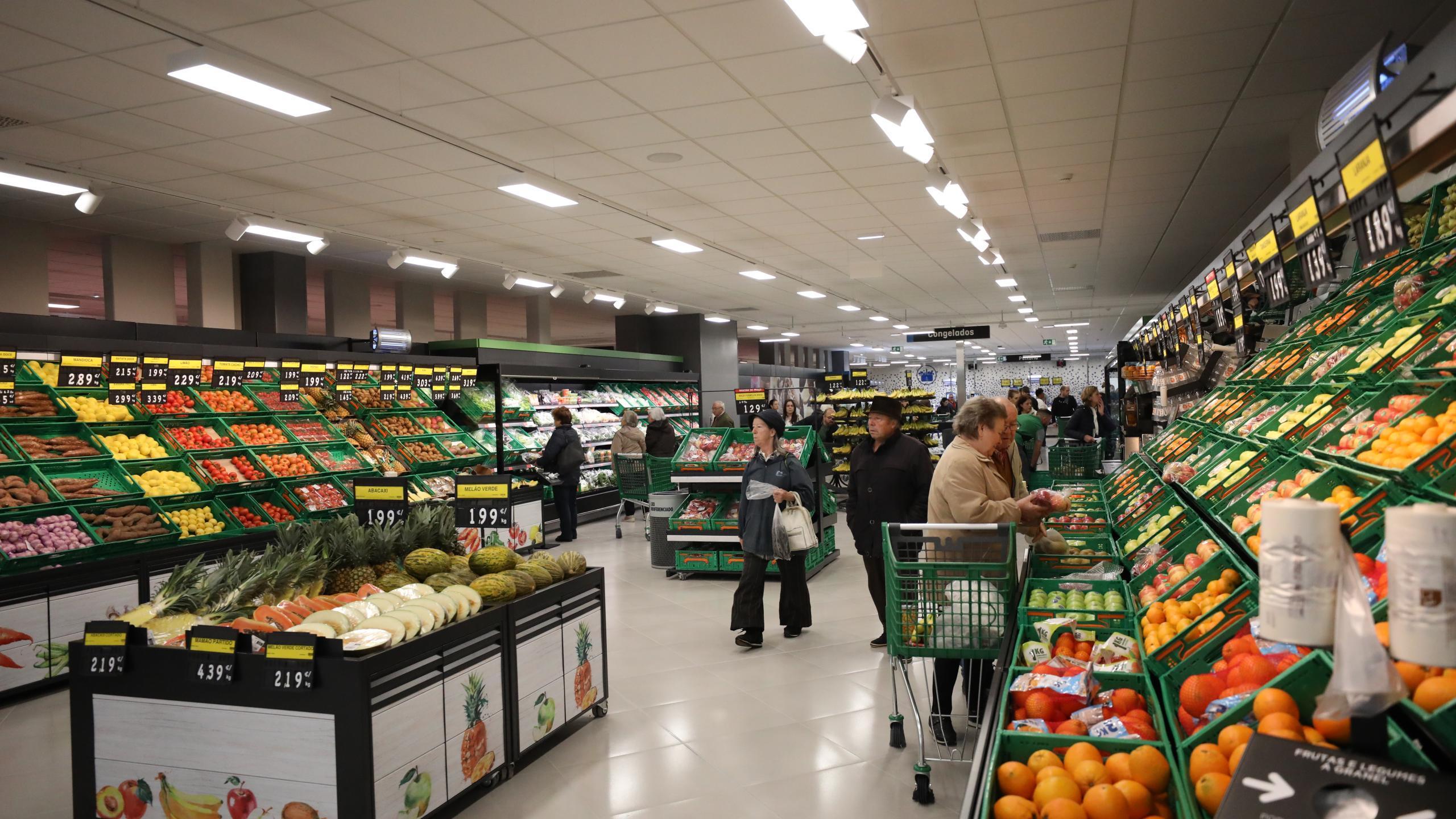 Campanha de recolha de alimentos da Cruz Vermelha permitiu doar 55 mil refeições